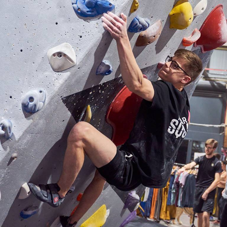 Hangar Squad Climbing